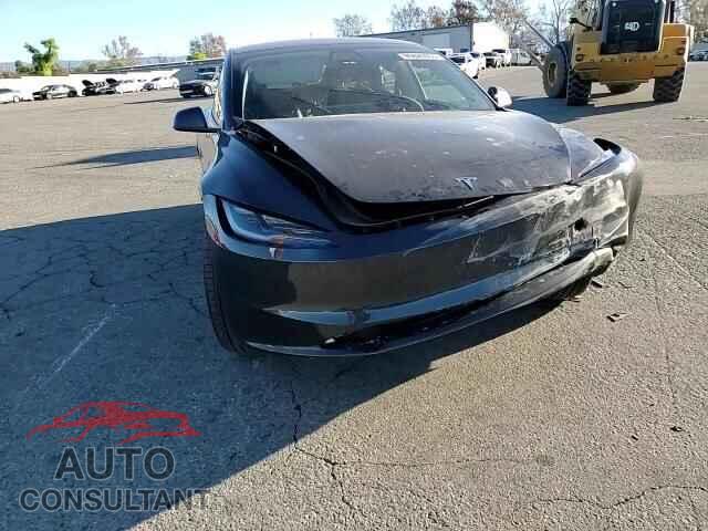 TESLA MODEL 3 2025 - 5YJ3E1EA1SF882502