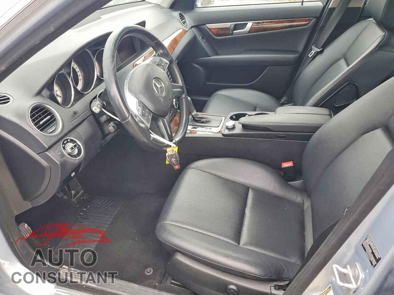 MERCEDES-BENZ C-CLASS 2013 - WDDGF8AB1DR253072