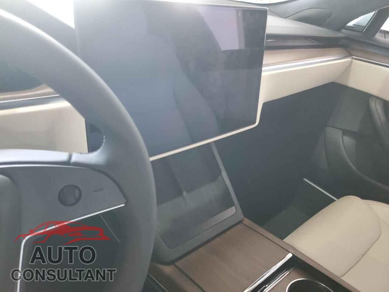 TESLA MODEL S 2022 - 5YJSA1E56NF467786