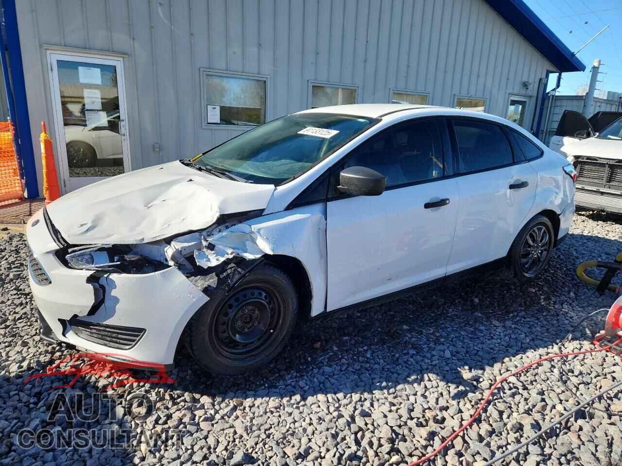 FORD FOCUS 2015 - 1FADP3E26FL321689
