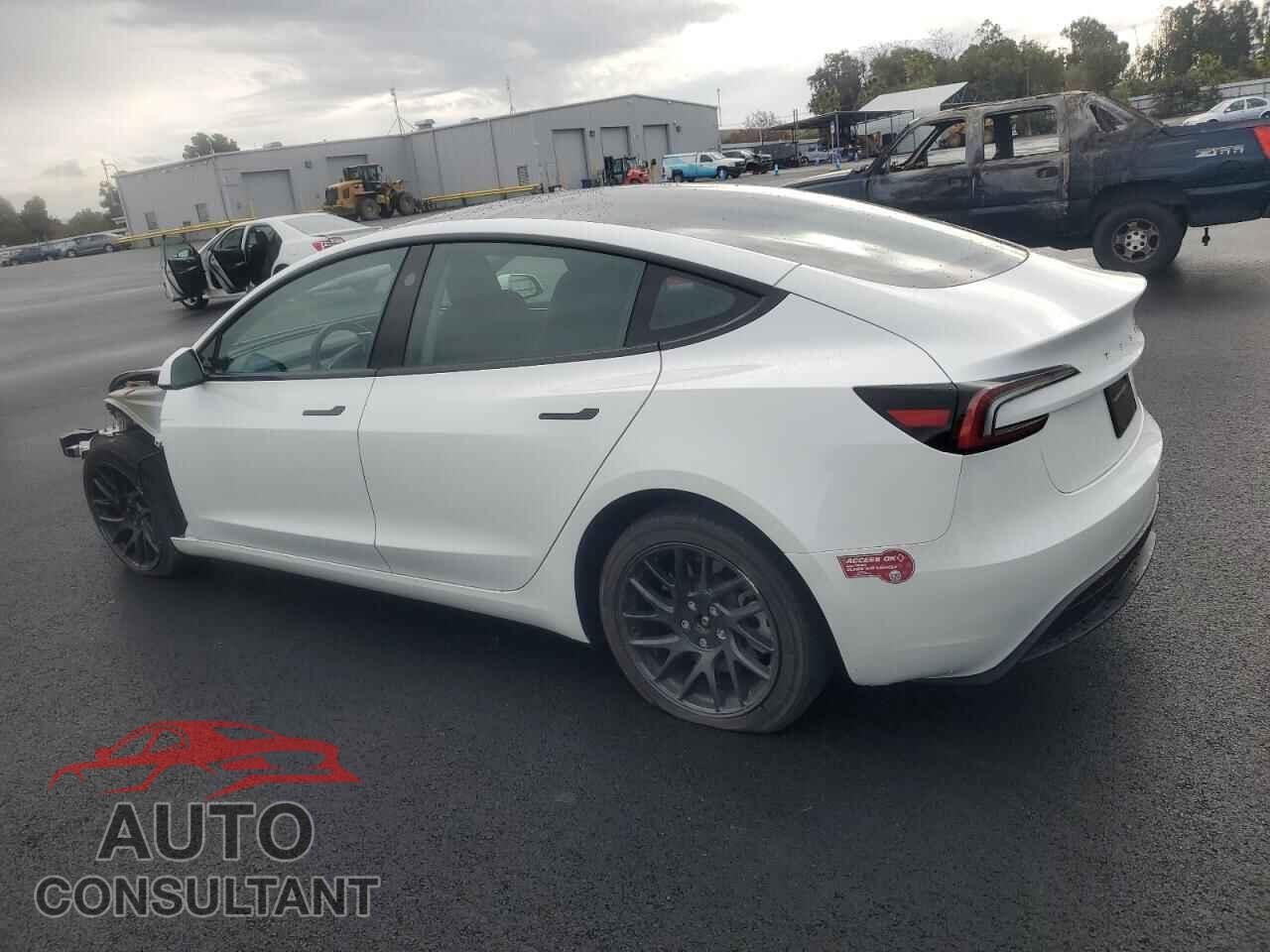 TESLA MODEL 3 2024 - 5YJ3E1EA5RF784860