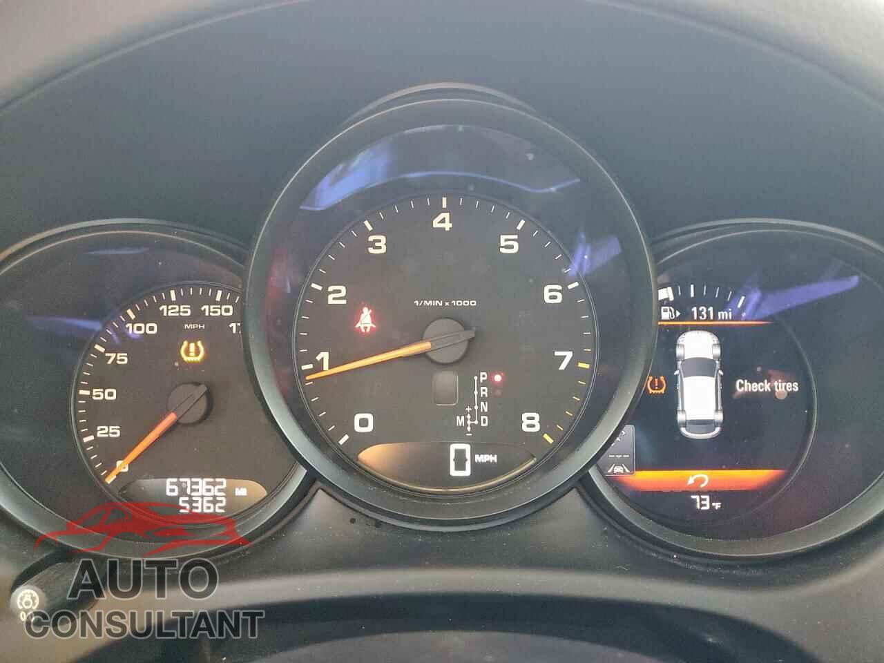 PORSCHE MACAN 2018 - WP1AA2A55JLB05901