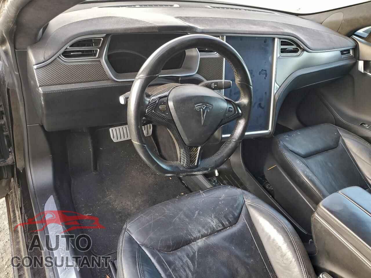 TESLA MODEL S 2015 - 5YJSA1E44FF110972