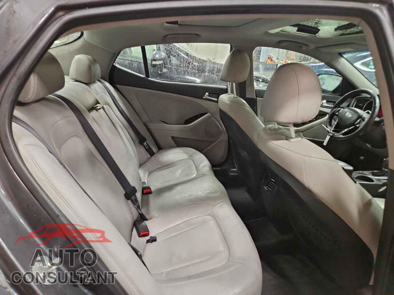 KIA OPTIMA 2011 - KNAGN4A76B5118074
