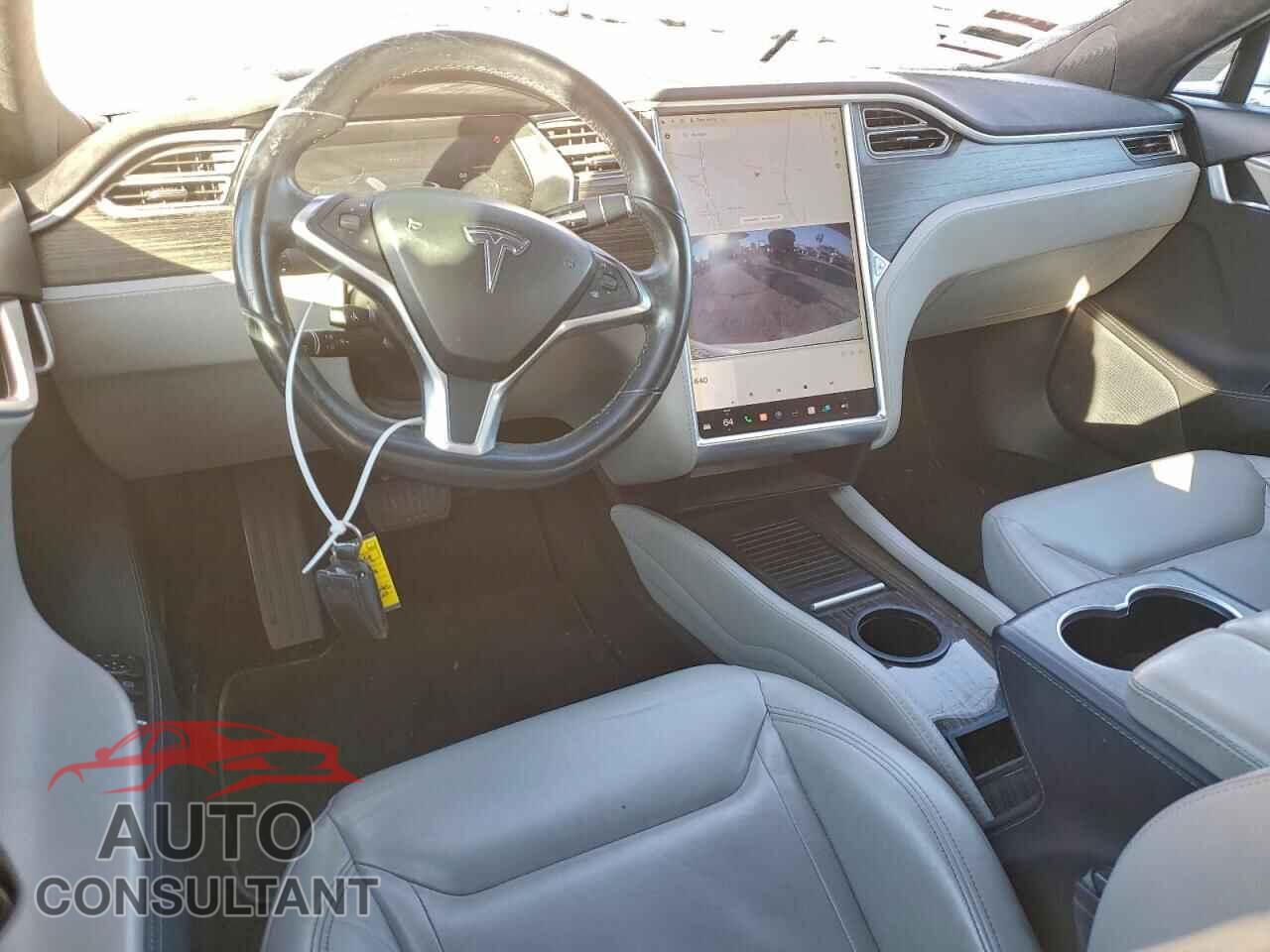 TESLA MODEL S 2015 - 5YJSA1S22FF090501