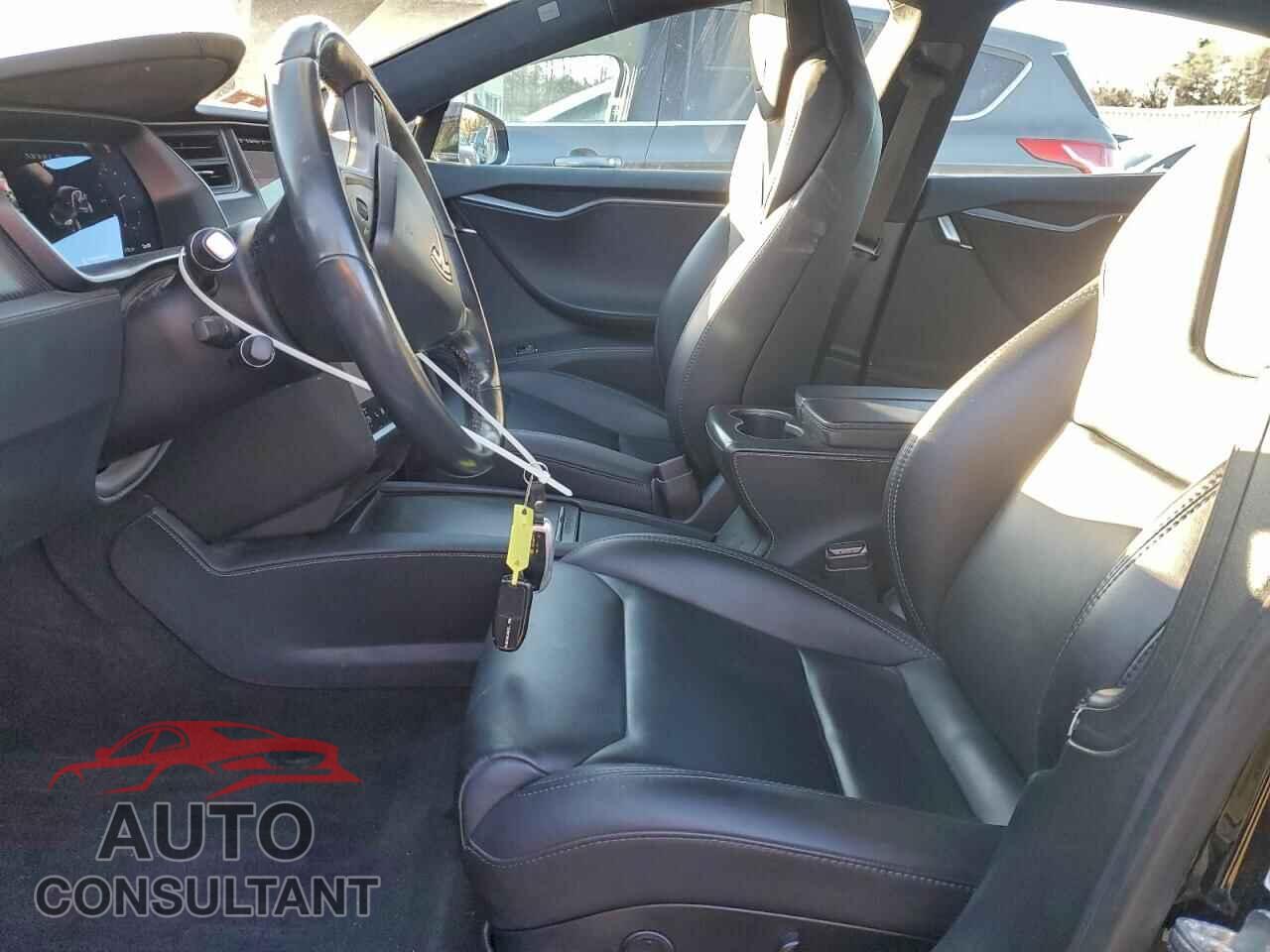 TESLA MODEL S 2019 - 5YJSA1E21KF300012