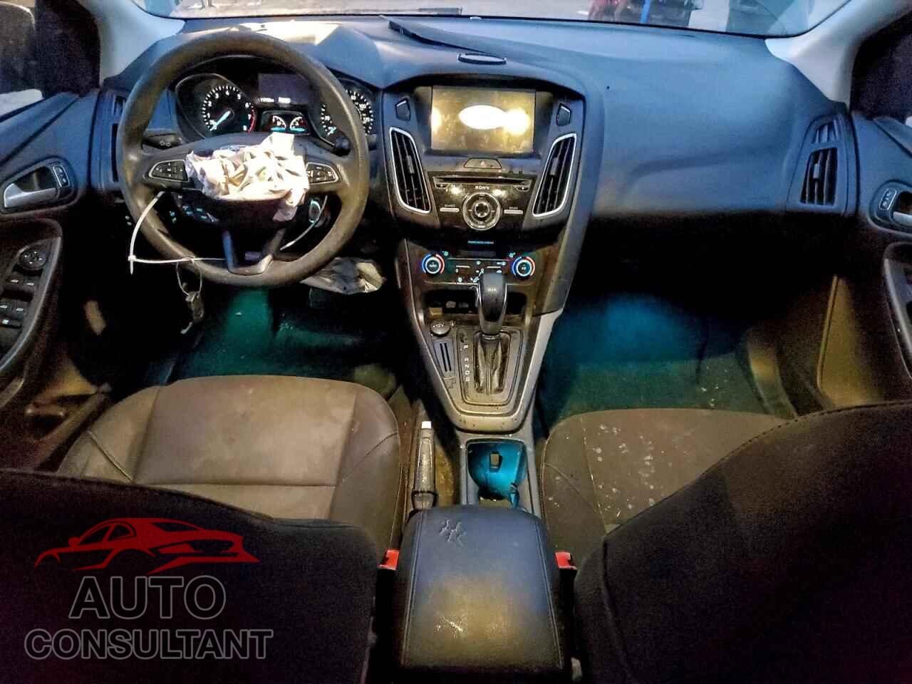 FORD FOCUS 2018 - 1FADP3H22JL200422