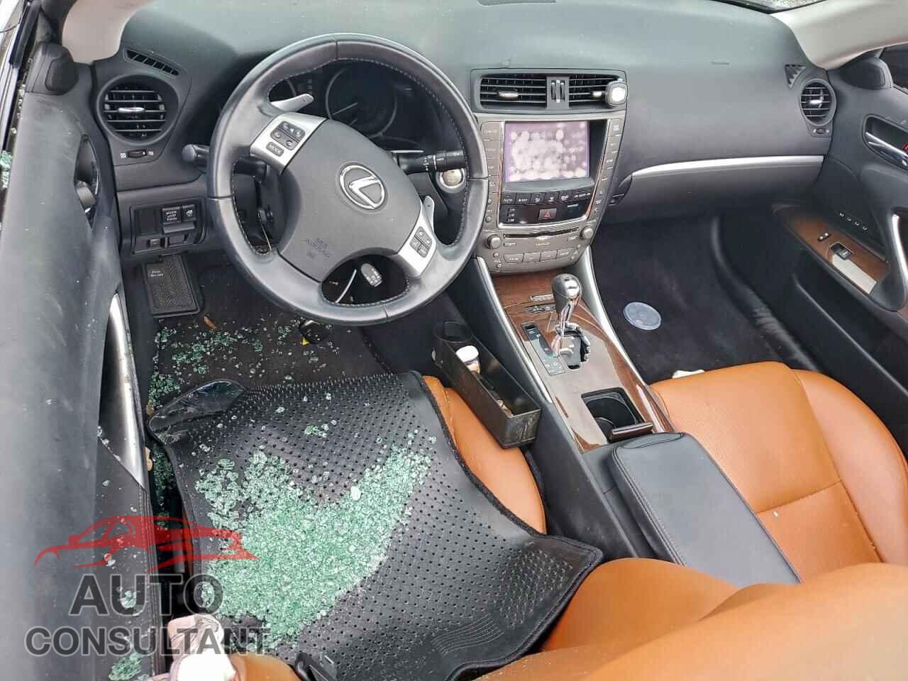 LEXUS IS 2011 - JTHFE2C28B2506105