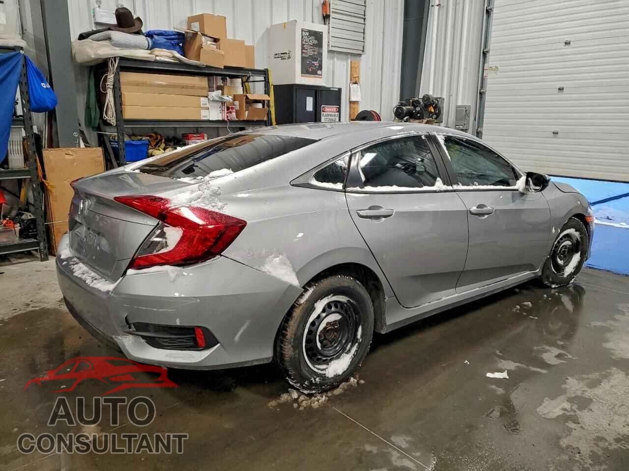 HONDA CIVIC 2018 - 2HGFC2F59JH007219