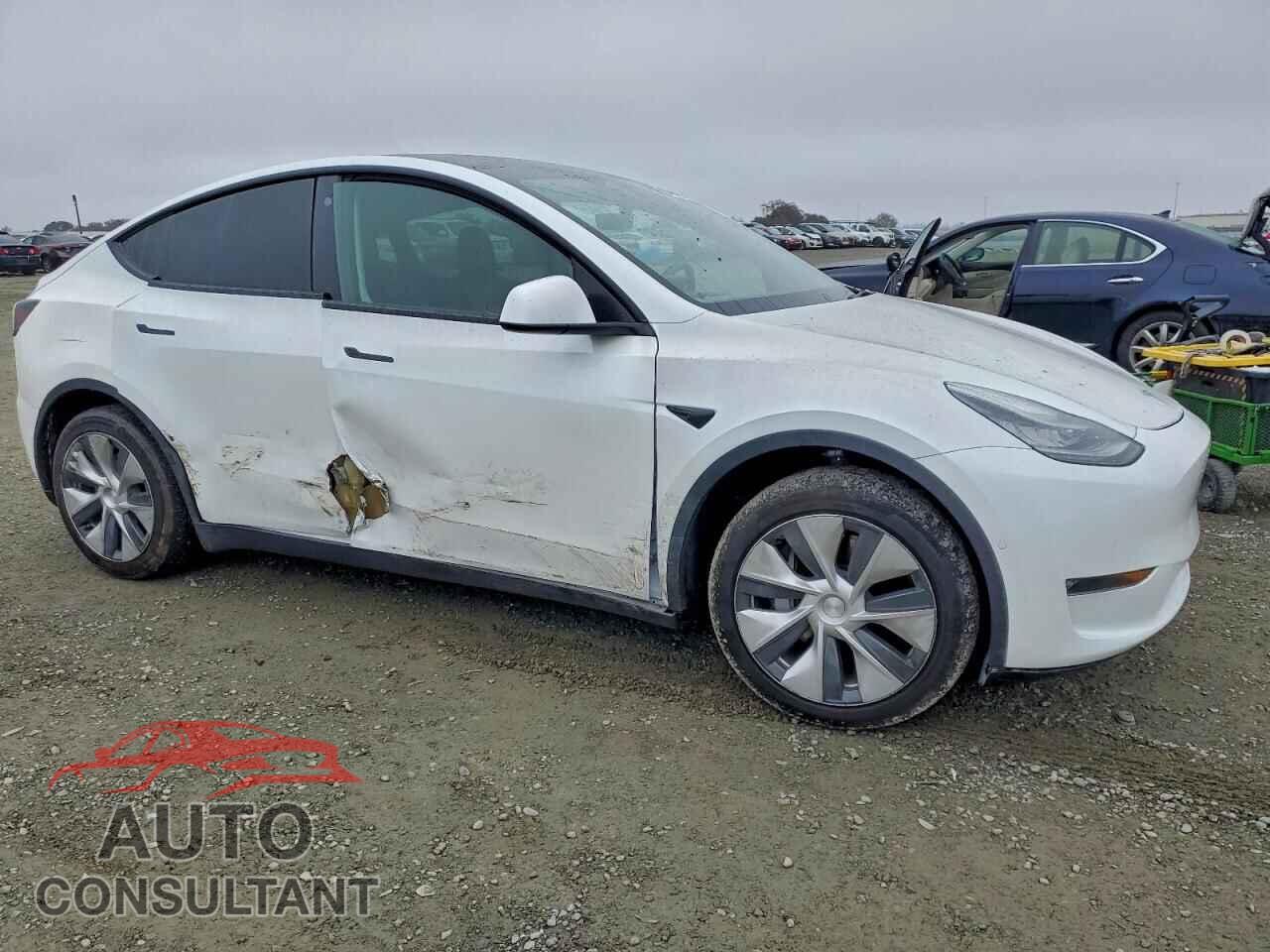 TESLA MODEL Y 2021 - 5YJYGDED5MF107747