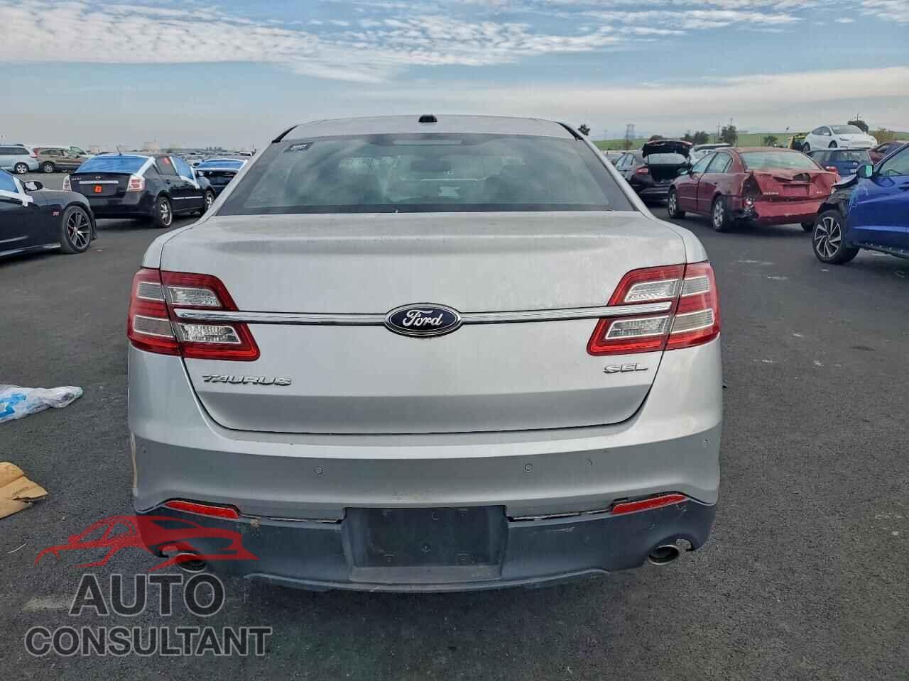 FORD TAURUS 2013 - 1FAHP2E84DG177274