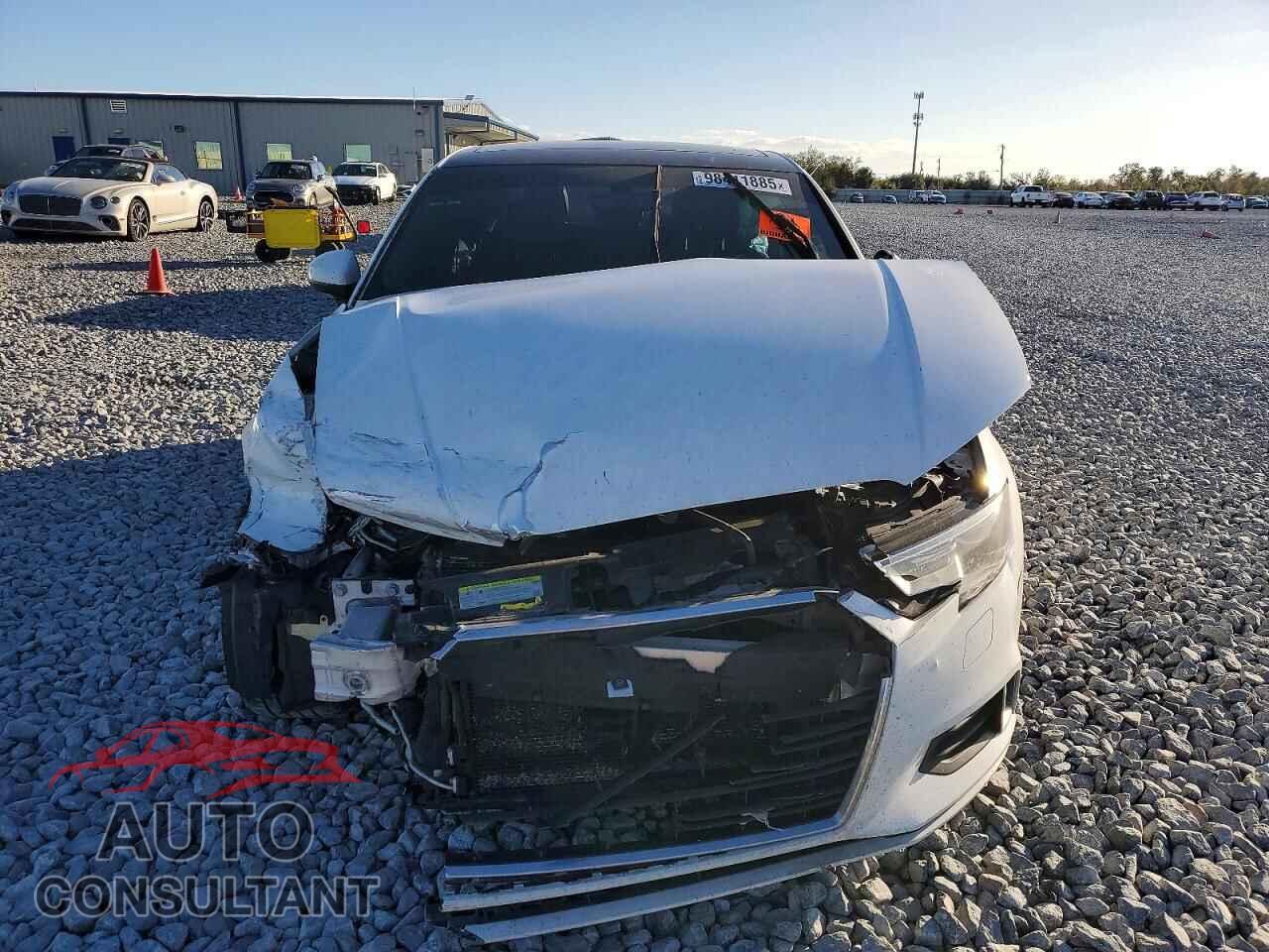 AUDI A3 2018 - WAUAUGFF4J1031080