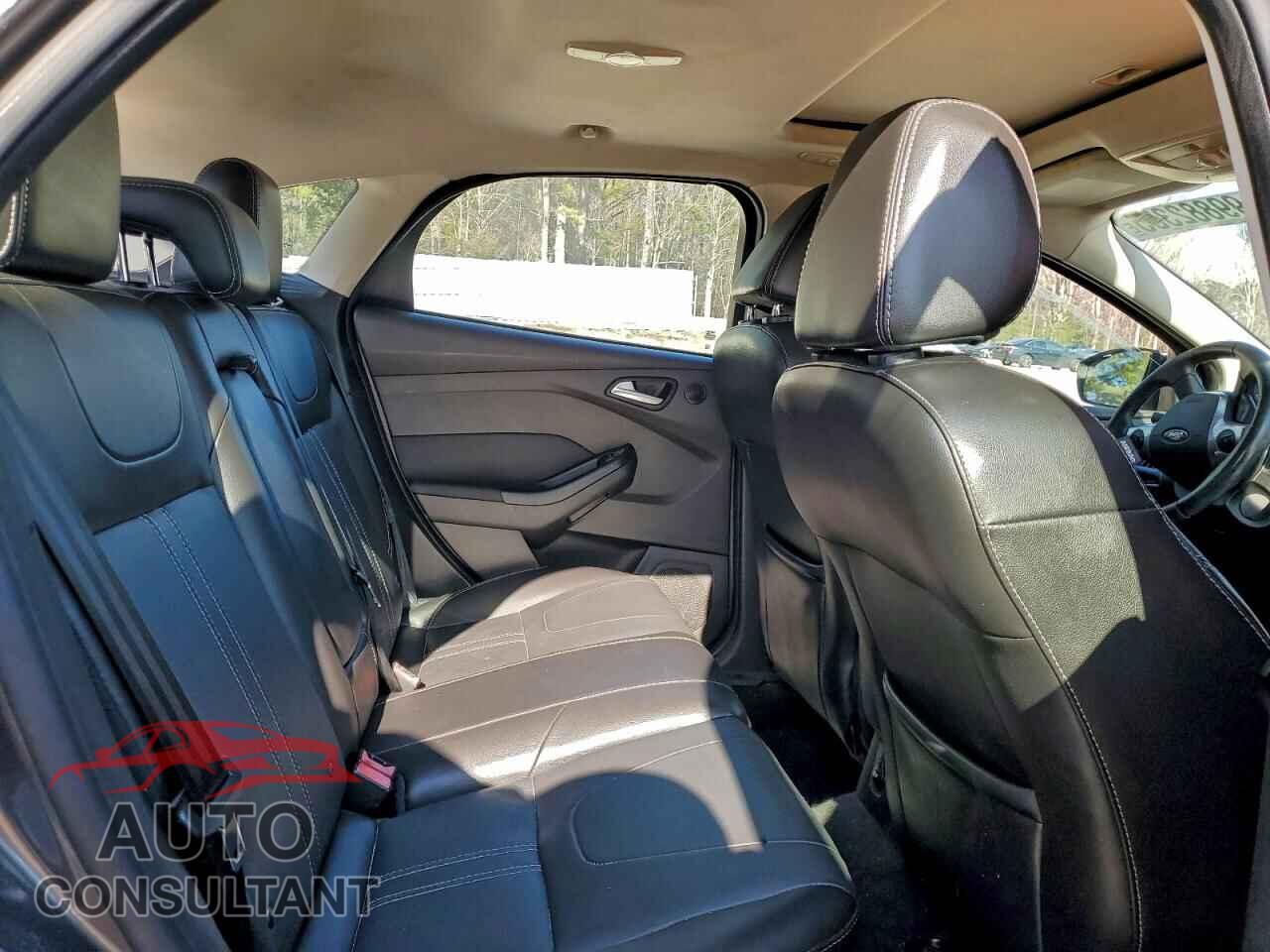 FORD FOCUS 2014 - 1FADP3N21EL435968