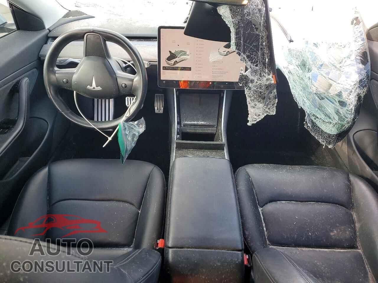 TESLA MODEL 3 2018 - 5YJ3E1EA8JF052517
