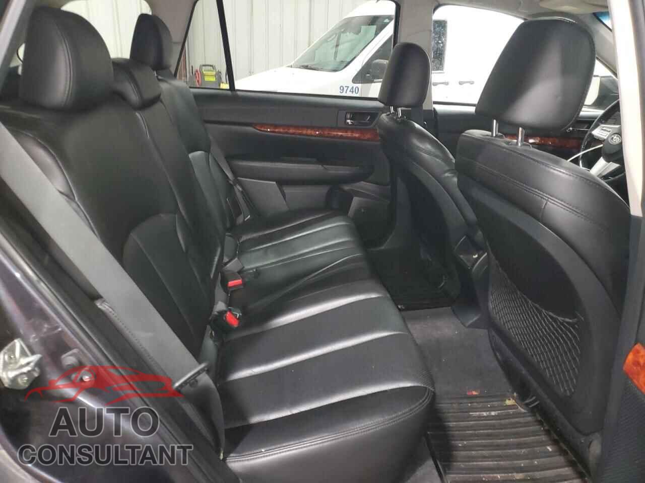 SUBARU OUTBACK 2010 - 4S4BRBKC8A3330465