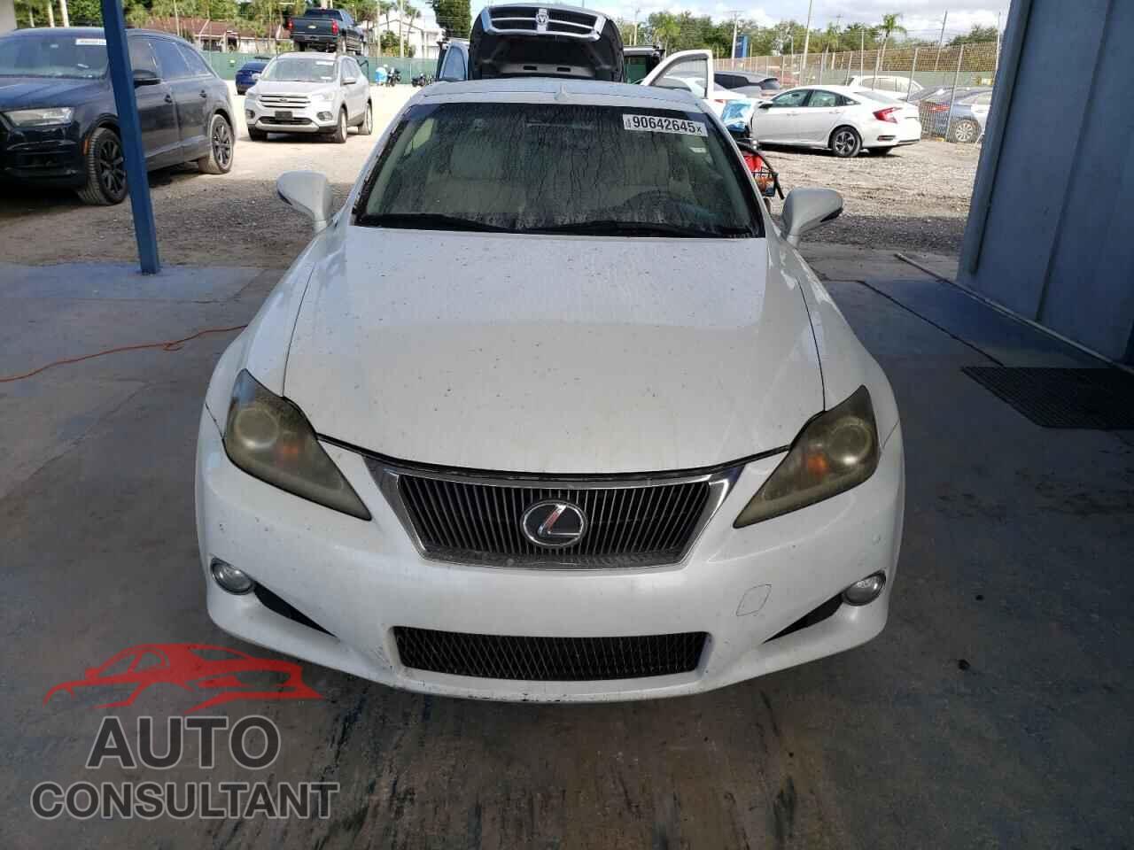 LEXUS IS 2015 - JTHFF2C26F2532964