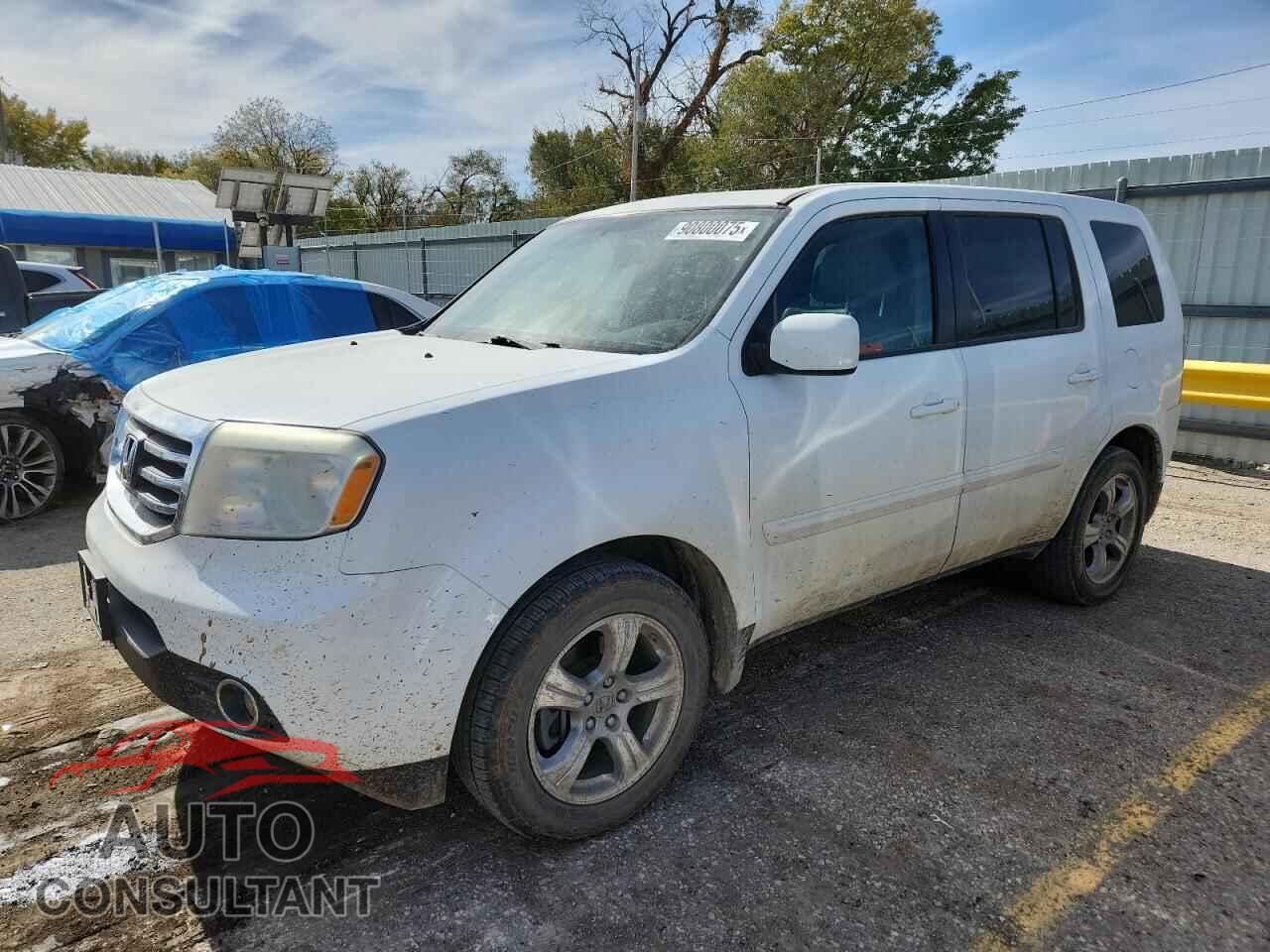 HONDA PILOT 2013 - 5FNYF4H75DB015840