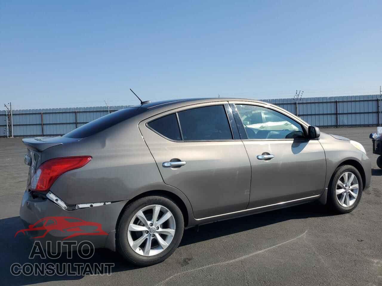 NISSAN VERSA 2014 - 3N1CN7AP1EL814030
