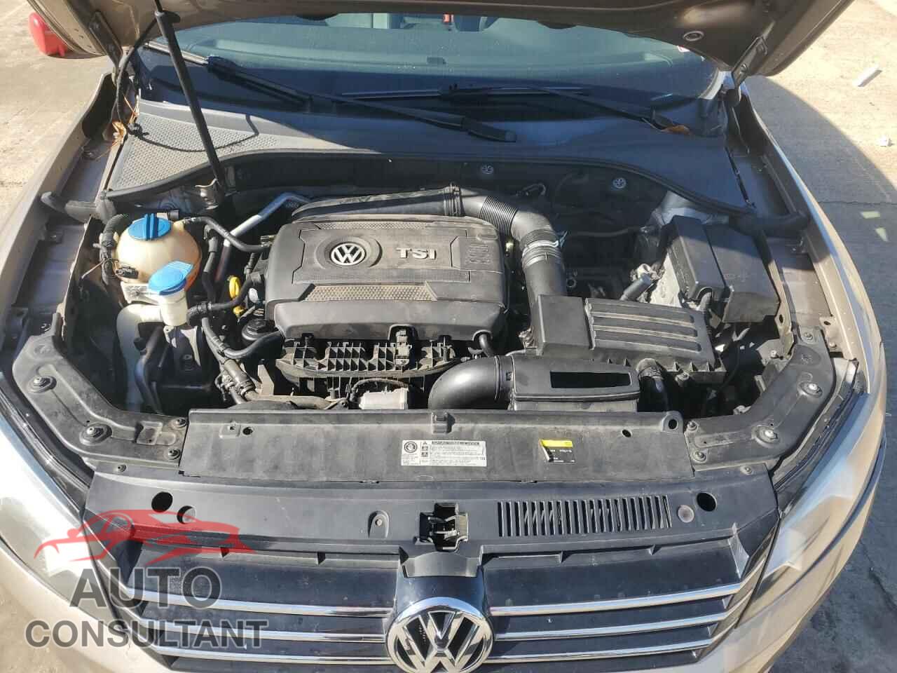 VOLKSWAGEN PASSAT 2015 - 1VWAT7A36FC018231