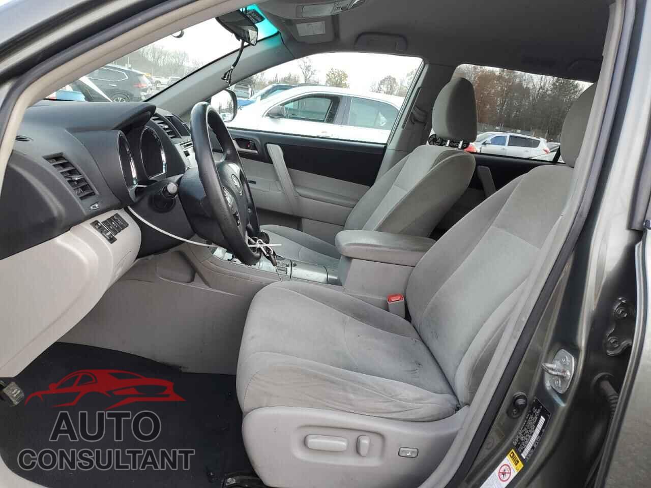 TOYOTA HIGHLANDER 2013 - 5TDBK3EH8DS178700