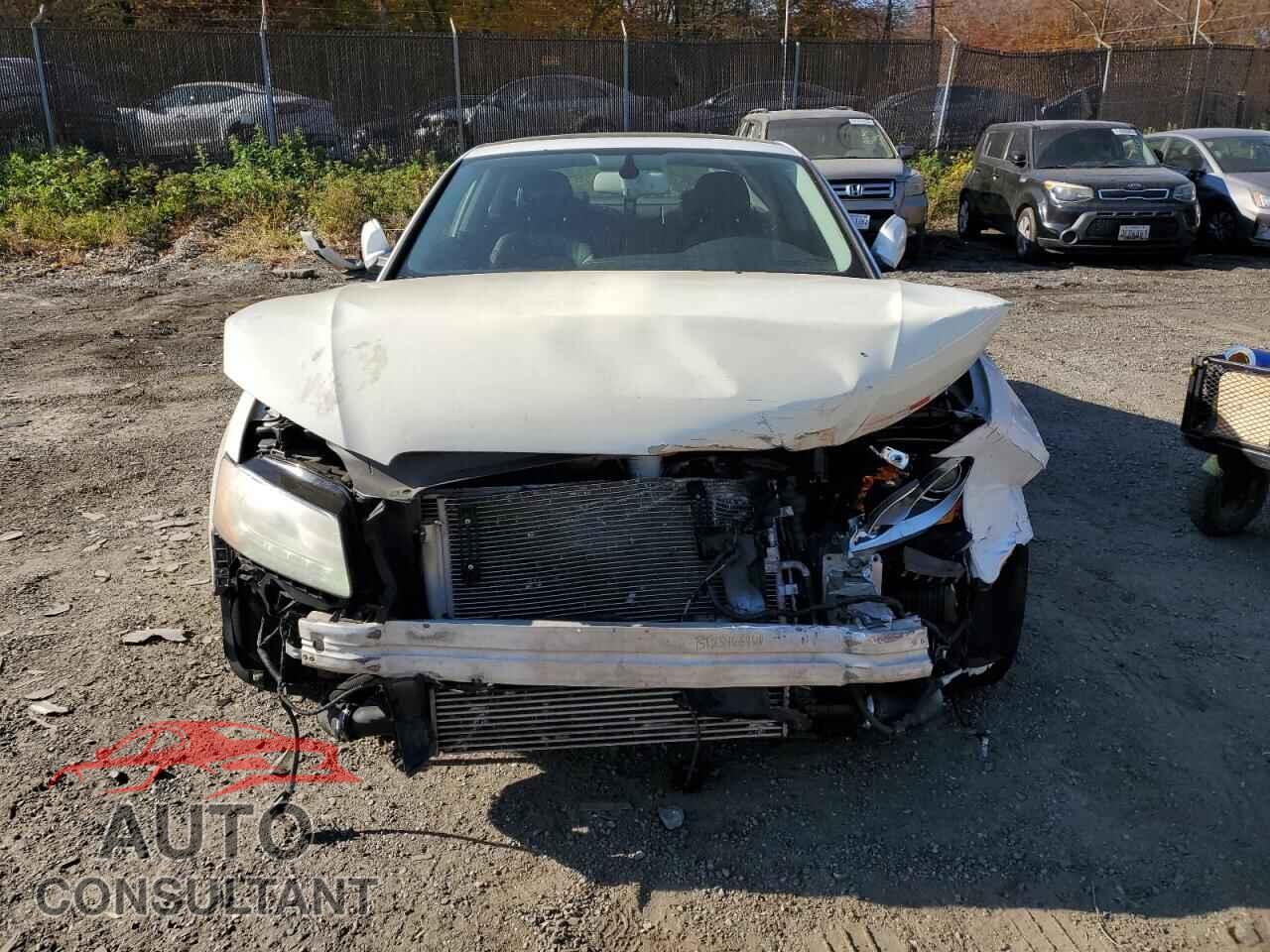 AUDI A5 2012 - WAULFAFR2CA012007