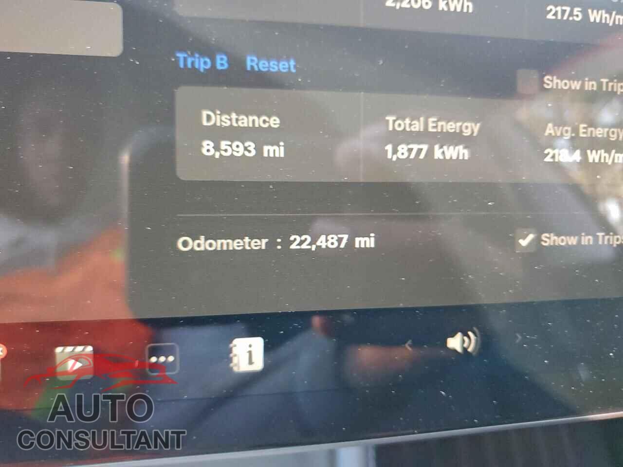 TESLA MODEL 3 2024 - 5YJ3E1EA6RF855371