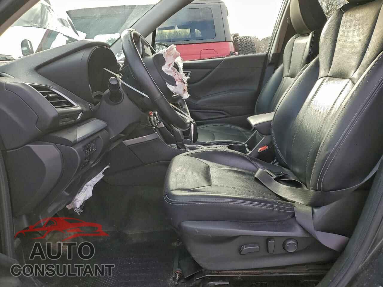 SUBARU FORESTER 2019 - JF2SKAUC3KH400444