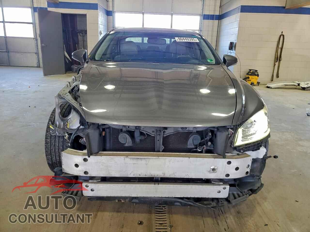 LEXUS LS460 2015 - JTHCL5EF2F5024177