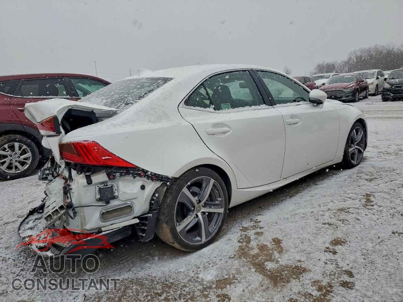 LEXUS IS 2018 - JTHC81D28J5028977