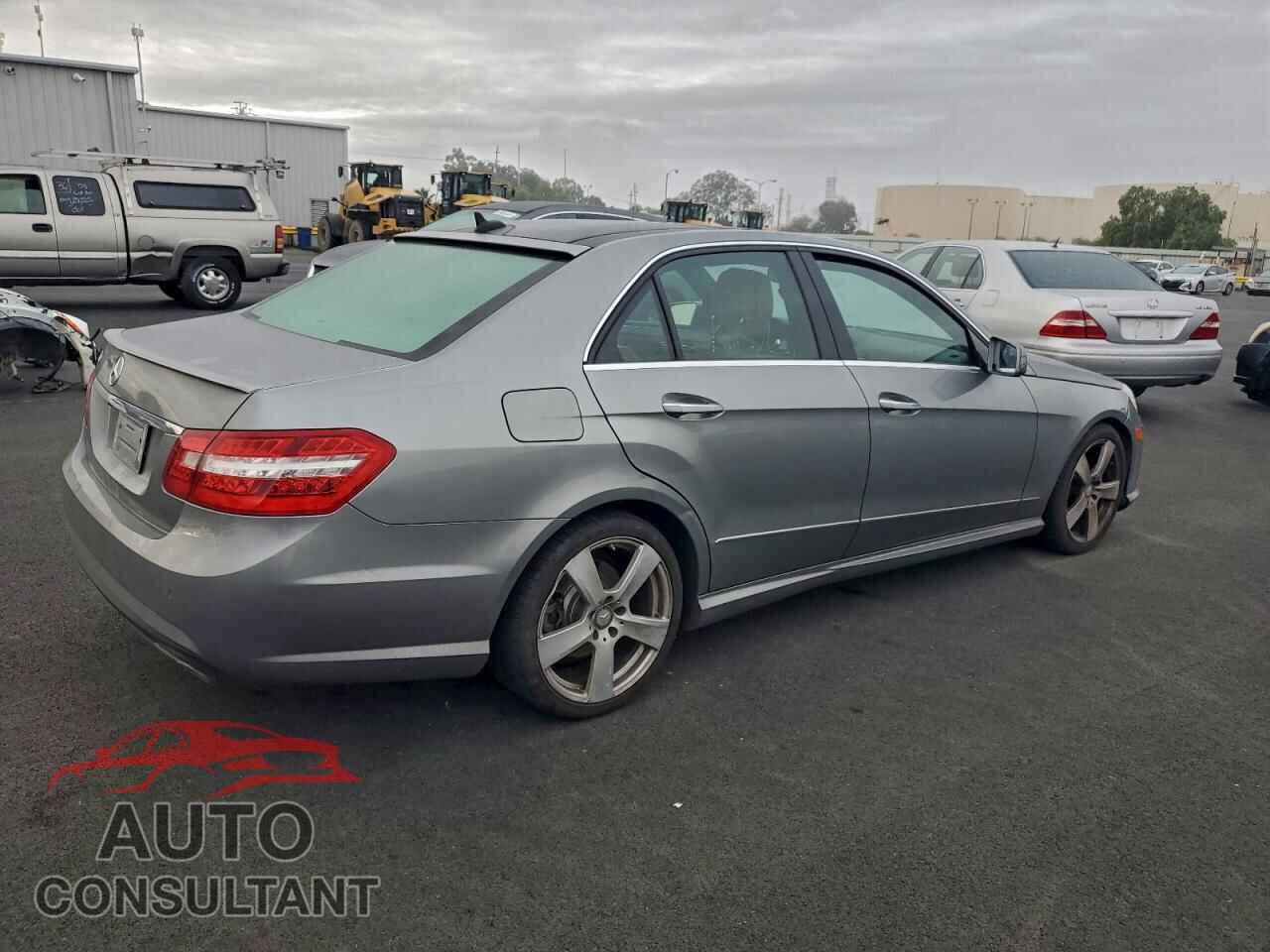 MERCEDES-BENZ E-CLASS 2010 - WDDHF5GB2AA017065