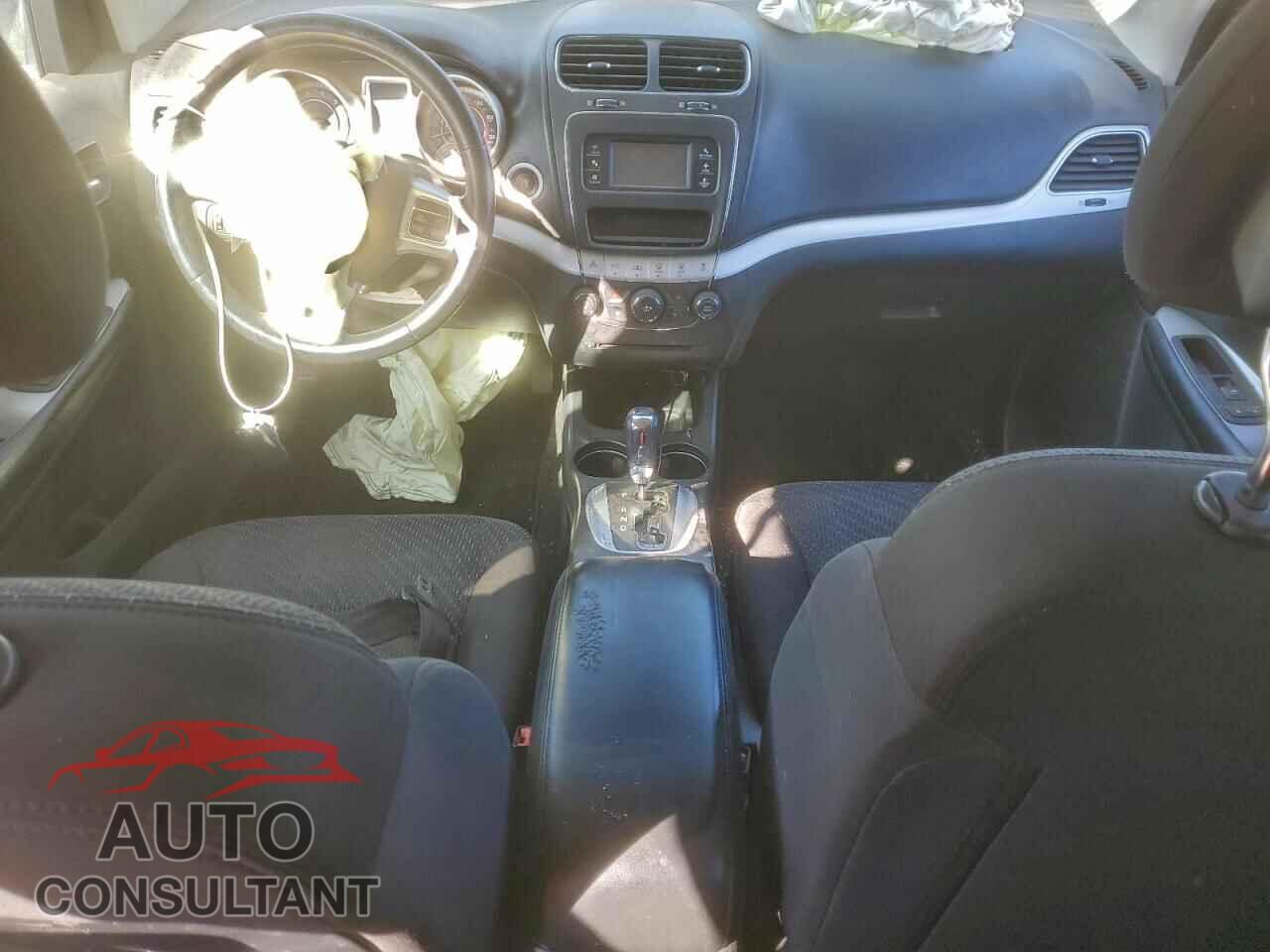 DODGE JOURNEY 2015 - 3C4PDCBG7FT650308