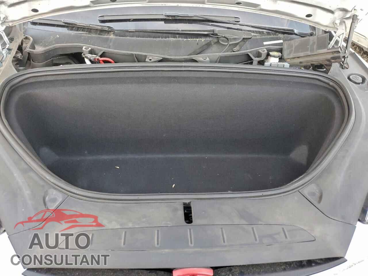 TESLA MODEL X 2019 - 5YJXCDE28KF207571
