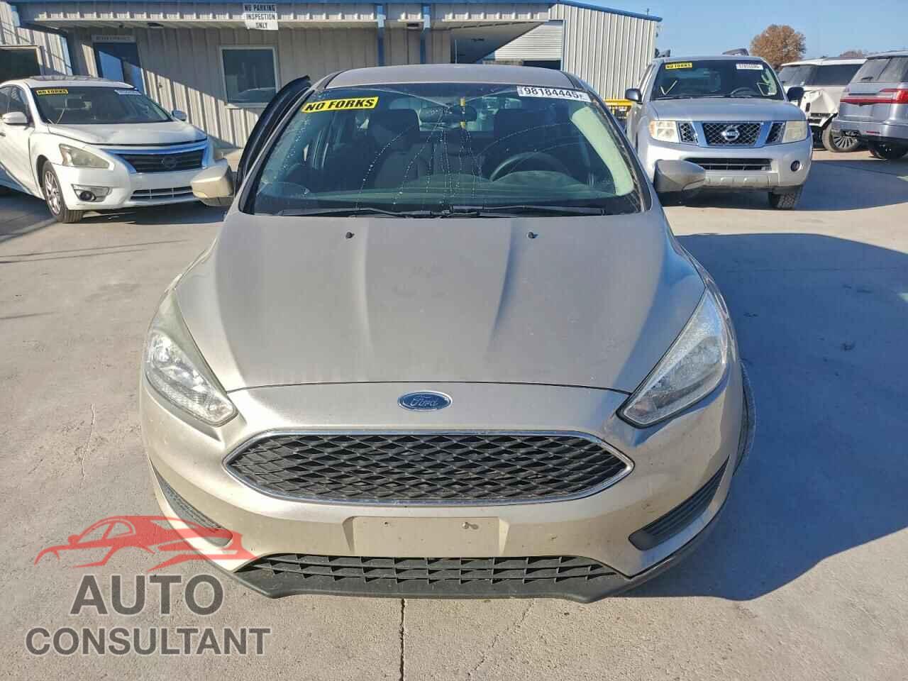 FORD FOCUS 2017 - 1FADP3K28HL212920
