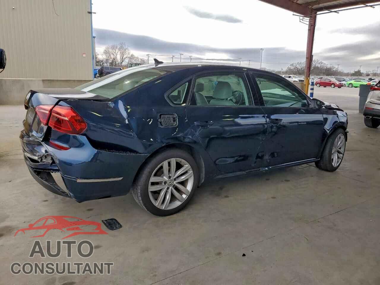 VOLKSWAGEN PASSAT 2019 - 1VWLA7A38KC014254
