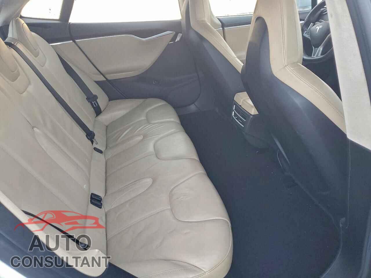 TESLA MODEL S 2013 - 5YJSA1DN2DFP12261