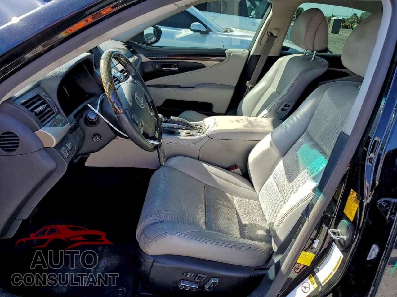 LEXUS LS460 2014 - JTHBL5EF3E5131877