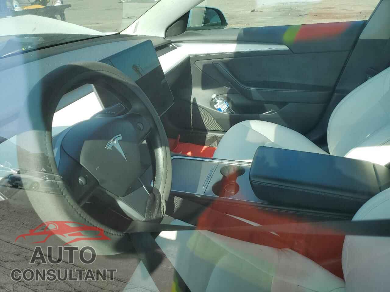 TESLA MODEL 3 2021 - 5YJ3E1EA4MF018689