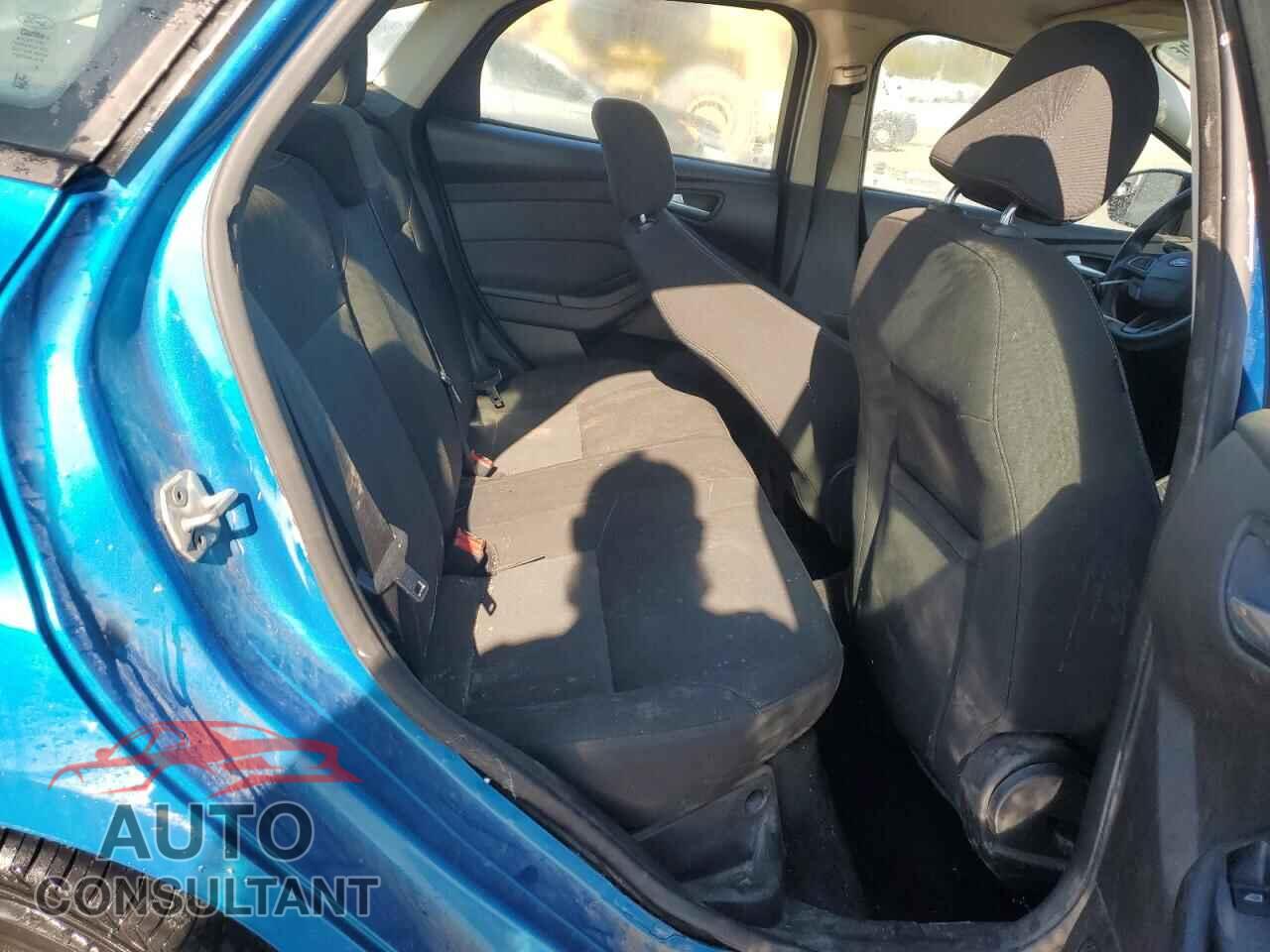 FORD FOCUS 2015 - 1FADP3F23FL367706