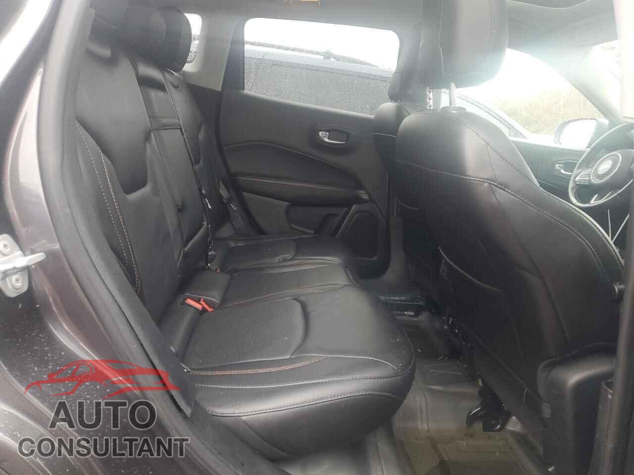 JEEP COMPASS 2018 - 3C4NJDCB4JT492012
