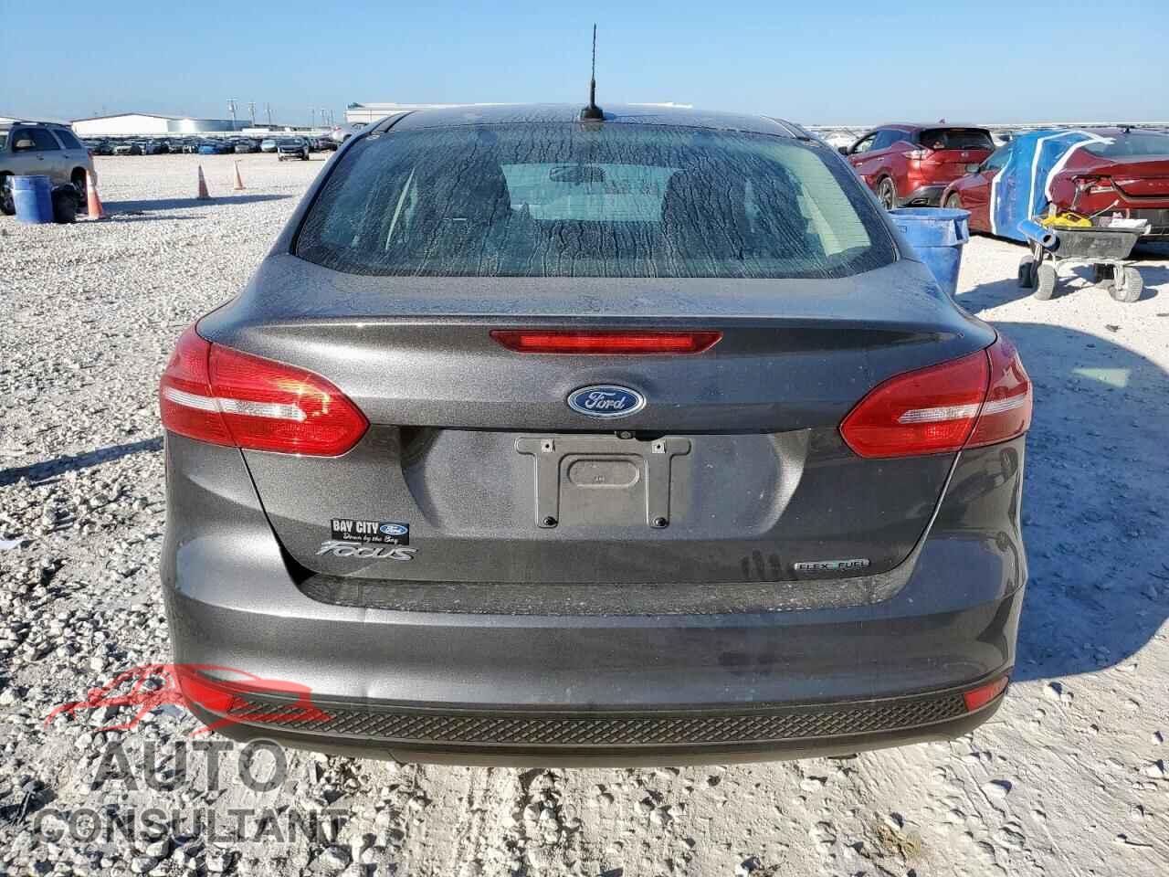 FORD FOCUS 2016 - 1FADP3E2XGL261403