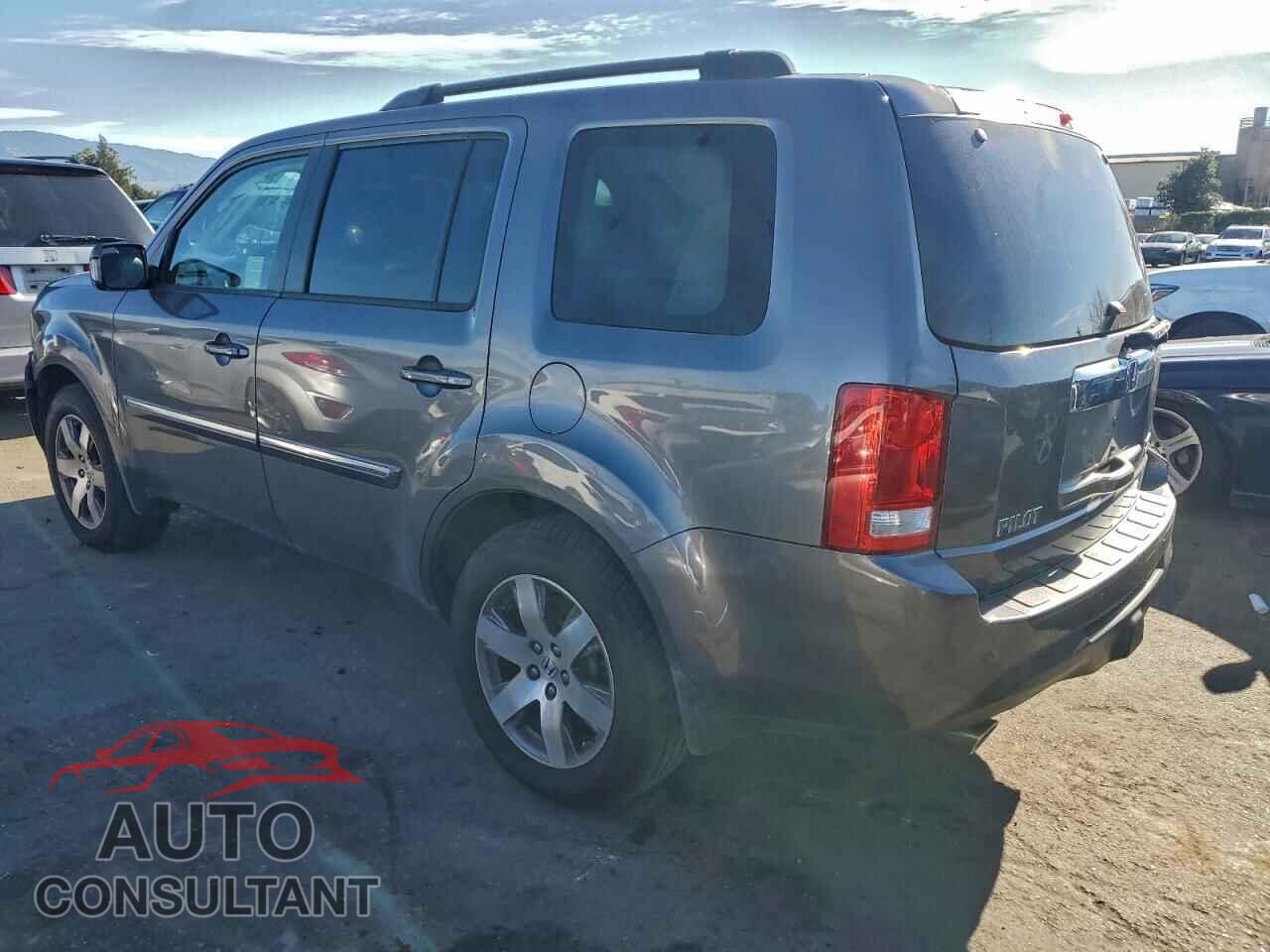 HONDA PILOT 2015 - 5FNYF4H96FB063870