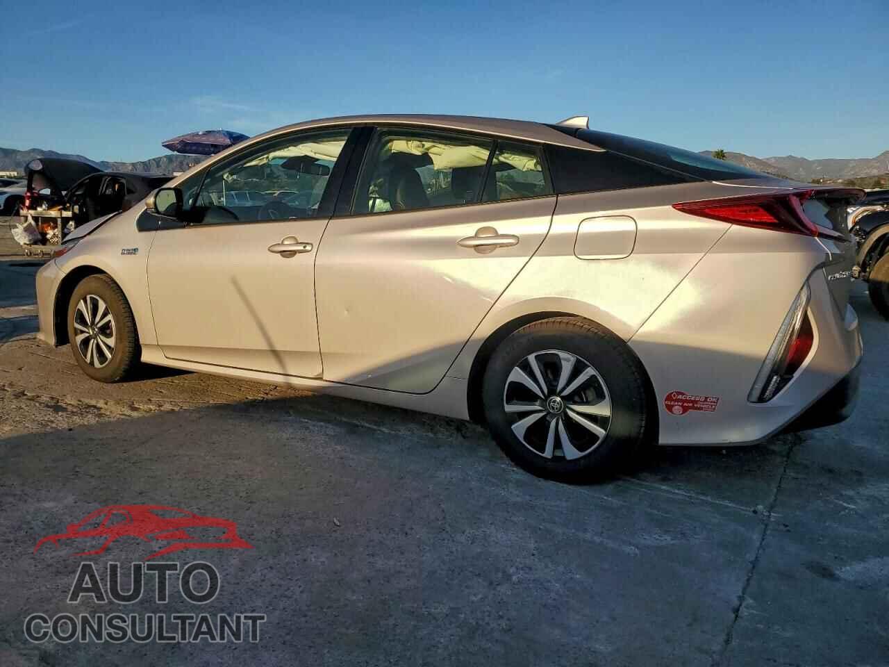 TOYOTA PRIUS 2017 - JTDKARFP8H3055479