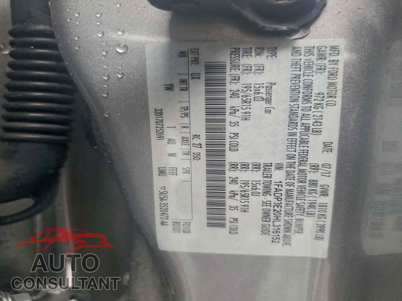 FORD FOCUS 2017 - 1FADP3E20HL316152