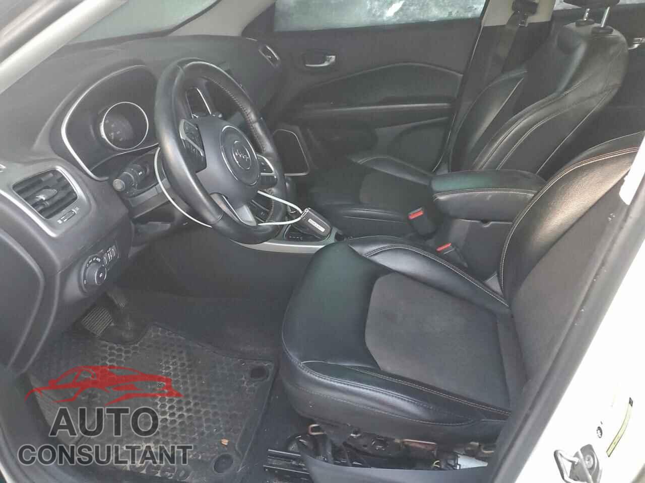 JEEP COMPASS 2018 - 3C4NJDBB7JT435398