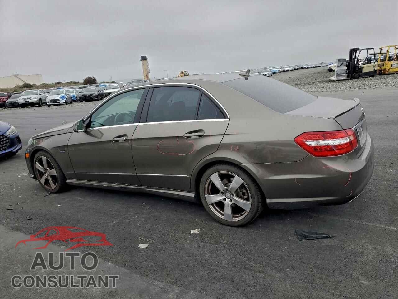 MERCEDES-BENZ E-CLASS 2012 - WDDHF5KBXCA643649
