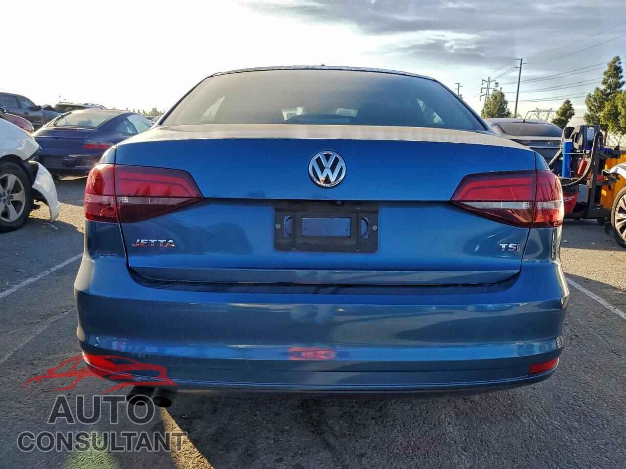 VOLKSWAGEN JETTA 2017 - 3VW2B7AJ3HM384591