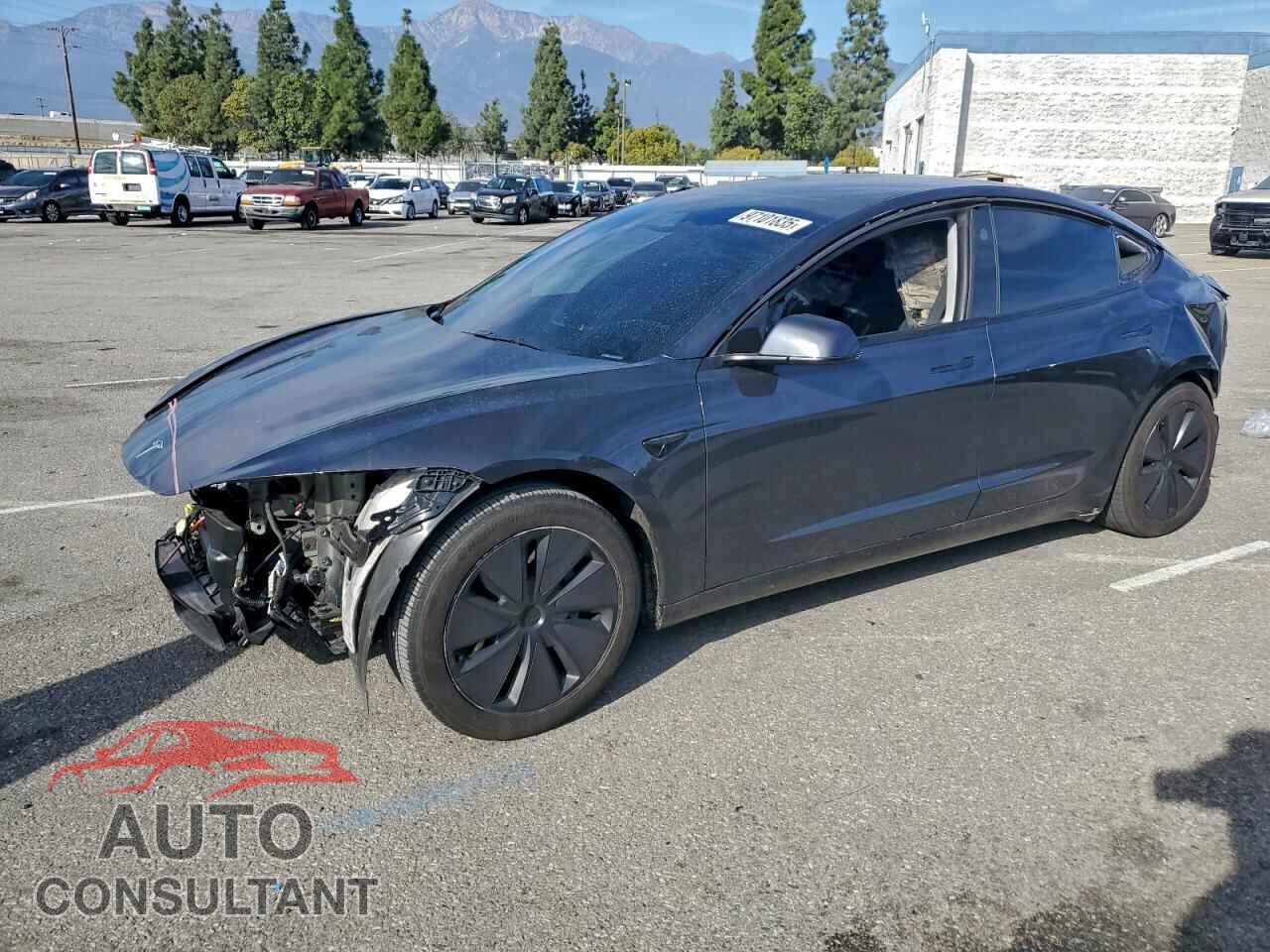 TESLA MODEL 3 2024 - 5YJ3E1EA9RF735080