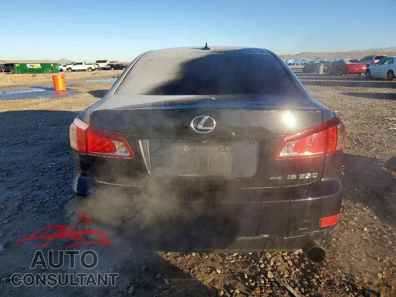 LEXUS IS 2011 - JTHCF5C28B5052485