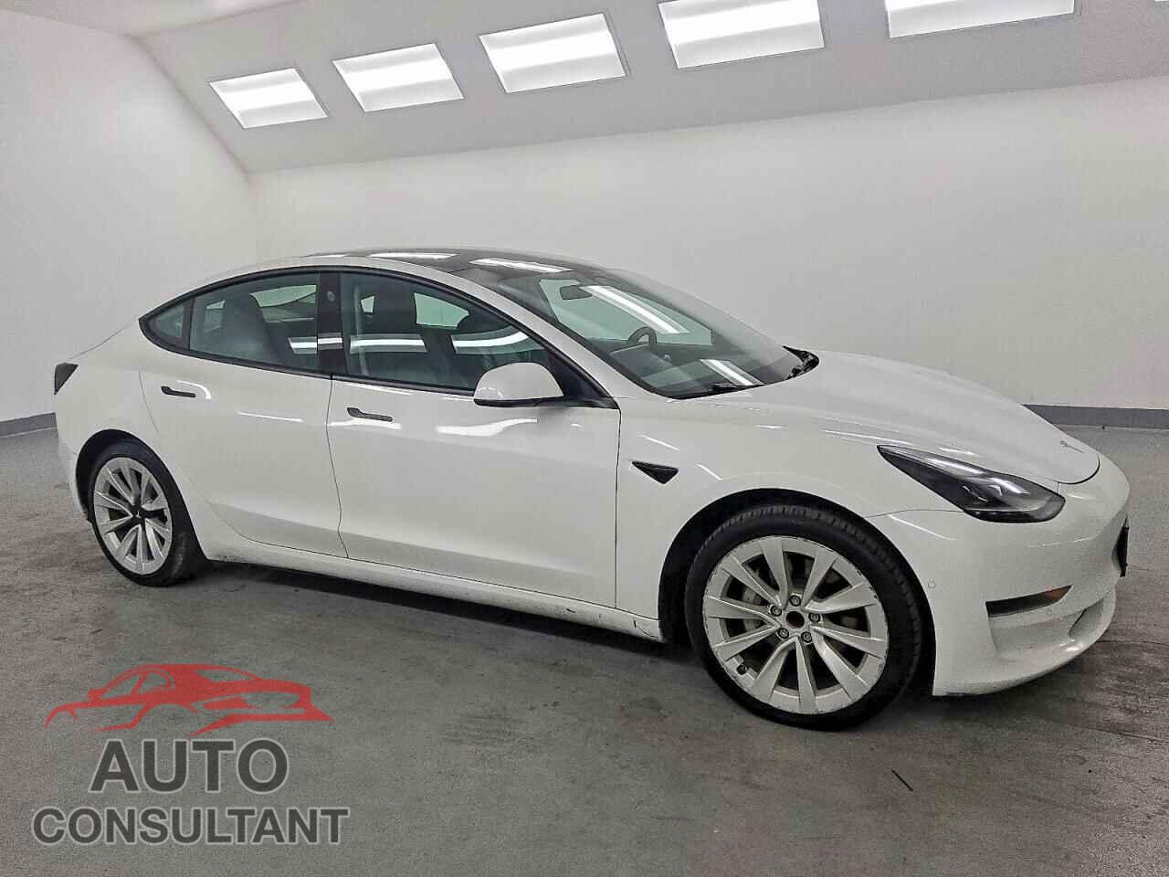 TESLA MODEL 3 2022 - 5YJ3E1EA7NF144109