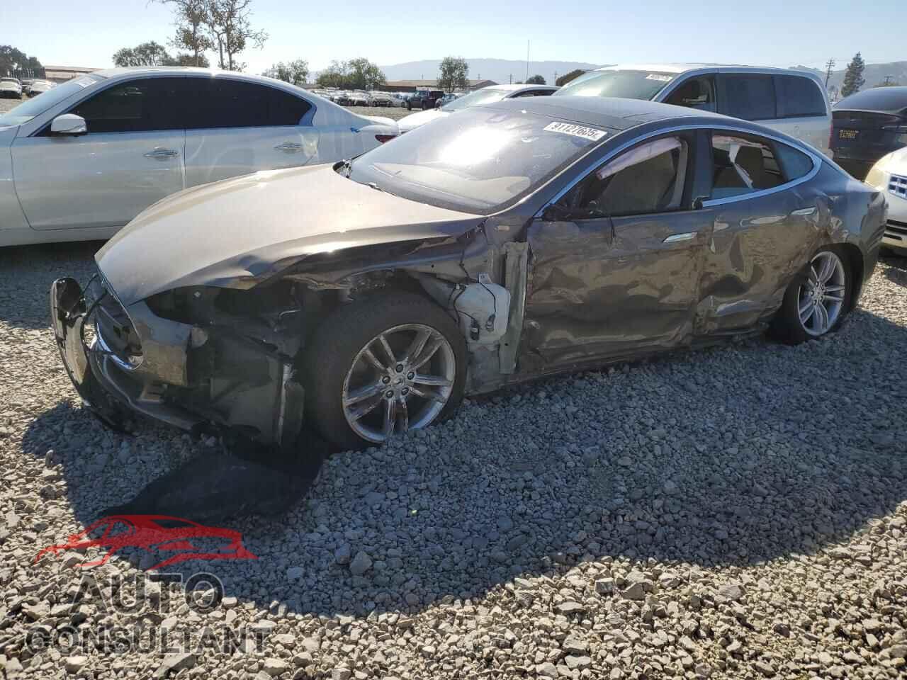 TESLA MODEL S 2015 - 5YJSA1S22FF086190